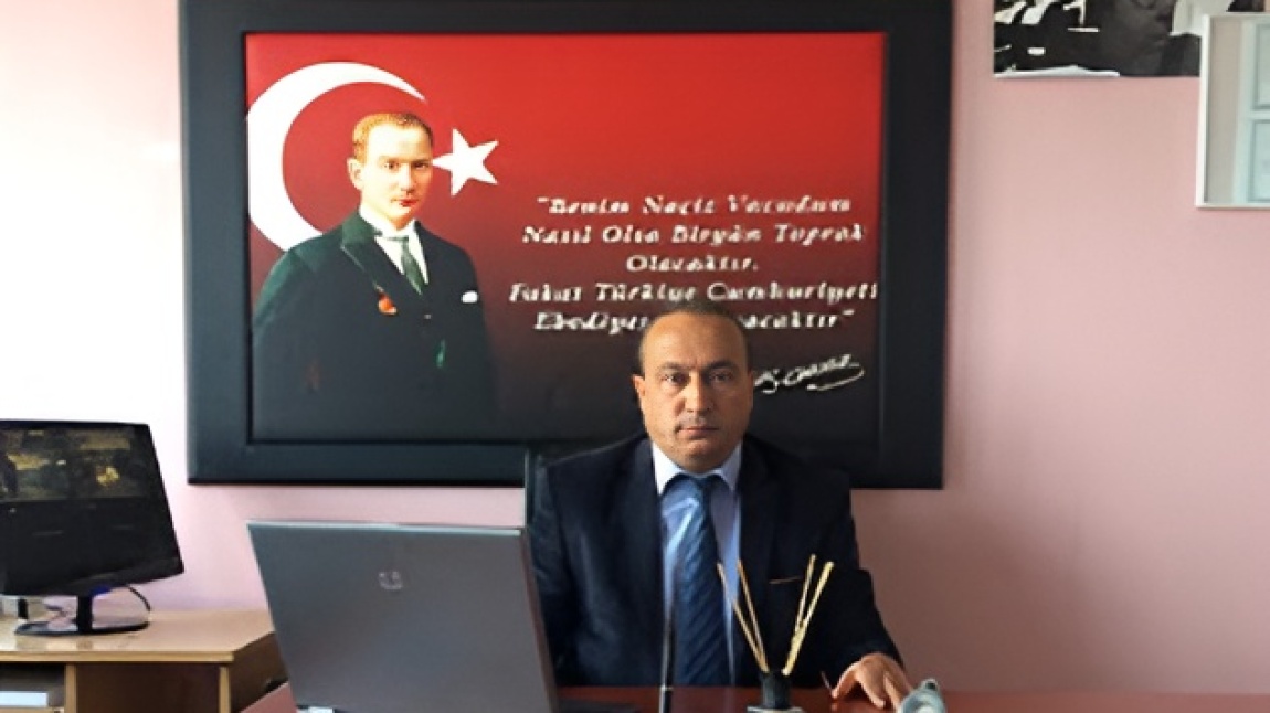 Ahmet BAYAR - Müdür 